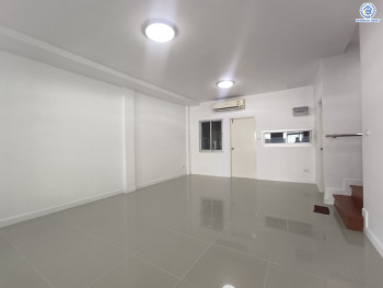 *****ทาวน์เฮ้าส์มือสองนนทบุรี โครงการ สิรภัทร3 รัตนาธิเบศร์ เนื้อที่กว้างถึง 17.90 ตร.ว. ฟังก์ชัน 3 ห้องนอน 2 ห้องน้ำ บนทำเลโซนเมือง ใกล้รถไฟฟ้าสายสีม่วง "สถานีไทรม้า" และ จุดขึ้นทางด่วน "ศรีรัช"