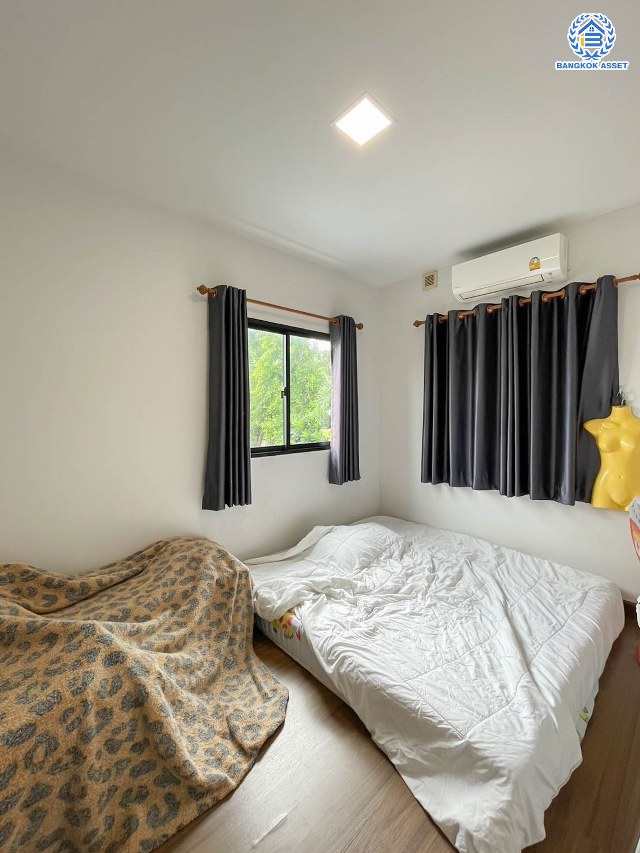 *****บ้านแฝดมือสอง โครงการ เดอะคอนเนค44 กาญจนาภิเษก-กันตนา หลังริม เนื้อที่ 50.90 ตร.ว. ฟังก์ชัน 3 ห้องนอน 2 ห้องน้ำ 2 ที่จอดรถ บ้านสภาพดีเยี่ยม พร้อมเข้าอยู่ บนทำเลดี เชื่อมต่อถนนบางใหญ่-บางคูลัด ถนนกาญจนาภิเษก ถนนพิชัยเขต ใกล้รถไฟฟ้าสายสีม่วง "สถานีตลาดบางใหญ่" และจุดขึ้นทางด่วน "ศรีรัช"