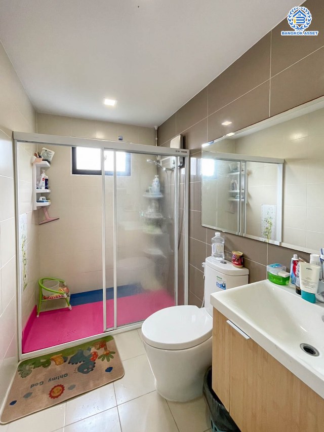 *****บ้านแฝดมือสอง โครงการ เดอะคอนเนค44 กาญจนาภิเษก-กันตนา หลังริม เนื้อที่ 50.90 ตร.ว. ฟังก์ชัน 3 ห้องนอน 2 ห้องน้ำ 2 ที่จอดรถ บ้านสภาพดีเยี่ยม พร้อมเข้าอยู่ บนทำเลดี เชื่อมต่อถนนบางใหญ่-บางคูลัด ถนนกาญจนาภิเษก ถนนพิชัยเขต ใกล้รถไฟฟ้าสายสีม่วง "สถานีตลาดบางใหญ่" และจุดขึ้นทางด่วน "ศรีรัช"