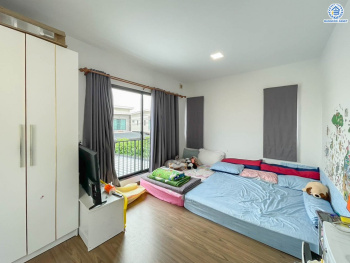 *****บ้านแฝดมือสอง โครงการ เดอะคอนเนค44 กาญจนาภิเษก-กันตนา หลังริม เนื้อที่ 50.90 ตร.ว. ฟังก์ชัน 3 ห้องนอน 2 ห้องน้ำ 2 ที่จอดรถ บ้านสภาพดีเยี่ยม พร้อมเข้าอยู่ บนทำเลดี เชื่อมต่อถนนบางใหญ่-บางคูลัด ถนนกาญจนาภิเษก ถนนพิชัยเขต ใกล้รถไฟฟ้าสายสีม่วง "สถานีตลาดบางใหญ่" และจุดขึ้นทางด่วน "ศรีรัช"