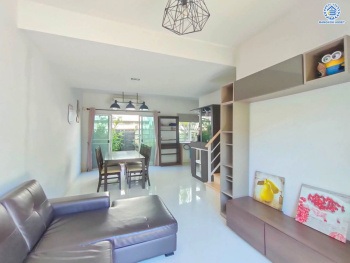 *****ทาวน์เฮ้าส์มือสอง โครงการ เดอะคอนเนค แจ้งวัฒนะ1 เนื้อที่ 18.2 ตร.ว. ฟังก์ชัน 3 ห้องนอน 2 ห้องน้ำ 1 ที่จอดรถ บ้านสภาพดีเยี่ยม พร้อมเข้าอยู่ บนทำเลดี เชื่อมต่อถนนสรงประภา, ถนนติวานนท์, ถนนแจ้งวัฒนะ ใกล้รถไฟฟ้าสายสีชมพู "สถานีสถานีปากเกร็ด" และจุดขึ้นทางด่วน "ศรีสมาน"