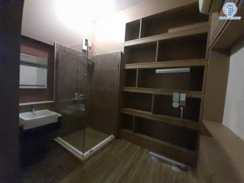 *****อาคารพาณิชย์ 6 ชั้นมือสอง แยกอโศก หลังมุม เนื้อที่เยอะถึง 35.6 ตร.ว. พื้นที่ใช้สอย 500 ตร.ม. ฟังก์ชัน 3 ห้องนอน 6 ห้องน้ำ จอดรถได้ 9 คัน ภายในสภาพดี เหมาะสำหรับเริ่มทำธุรกิจ หรือโฮมออฟฟืศ บนทำเลติดถนนอโศก-ดินแดง เดินทางสะดวก ใกล้จุดขึ้นทางด่วน "ศรีรัช" ห้างสรรพสินค้า "เซ็นทรัลพระราม9" แถมฟรี เครื่องปรับอากาศ 18 เครื่อง พร้อมเฟอร์นิเจอร์