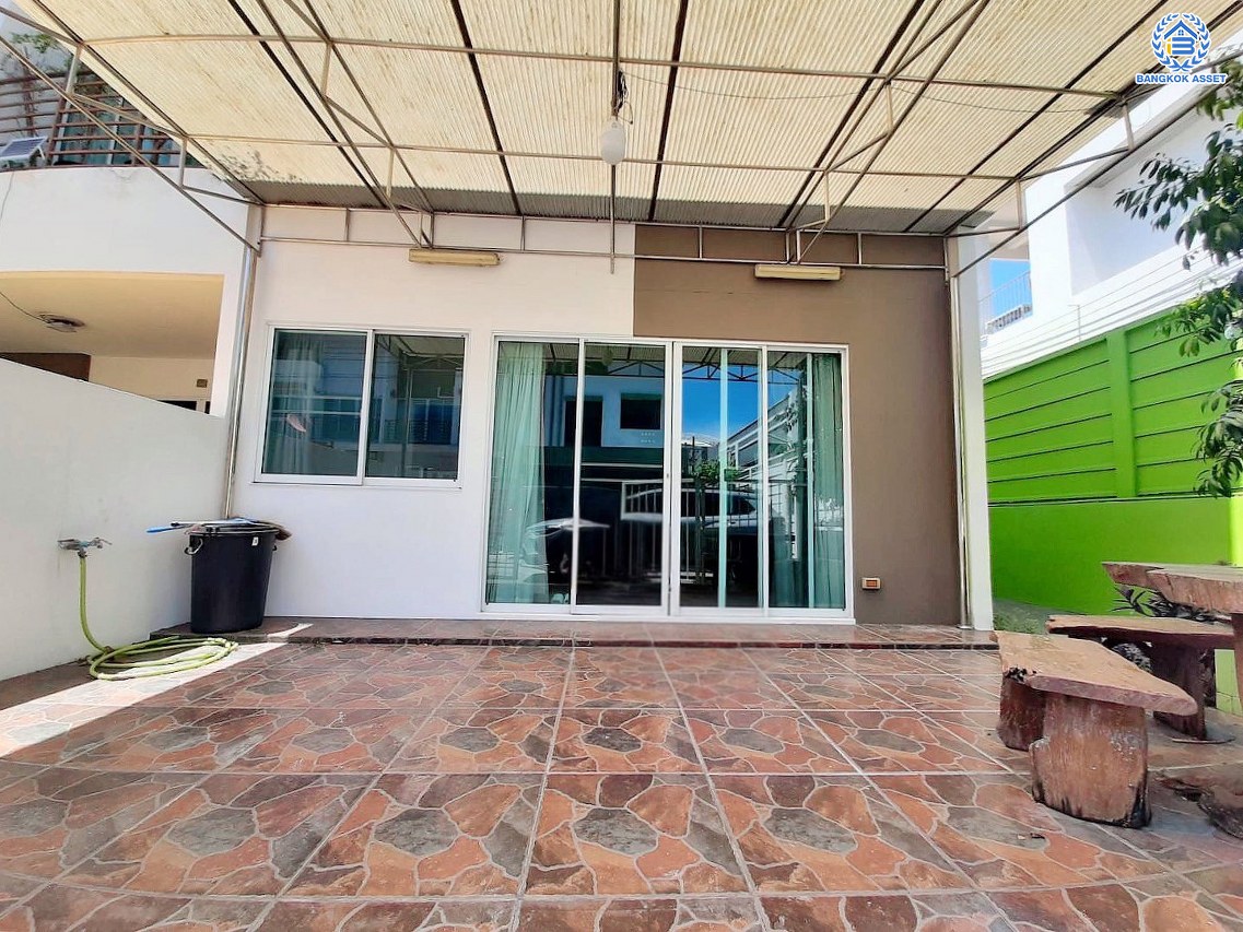 *****ทาวน์เฮ้าส์มือสอง โครงการ ซิตี้เซนส์ วัชรพล หลังริม เนื้อที่กว้าง 27.2 ตร.ว. พื้นที่าใช้สอย 132.02 ตร.ม. ฟังก์ชัน 3 ห้องนอน 2 ห้องน้ำ โครงการร่มรื่น แถมฟรี! เครื่องปรับอากาศ 4 เครื่อง บนทำเลดี เชื่อมต่อหลายเส้นทาง ใกล้ทางด่วน "รามอินทรา-อาจณรงค์"