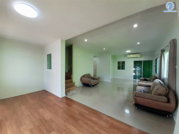 *****ทาวน์เฮ้าส์มือสอง โครงการ ซิตี้เซนส์ วัชรพล หลังริม เนื้อที่กว้าง 27.2 ตร.ว. พื้นที่าใช้สอย 132.02 ตร.ม. ฟังก์ชัน 3 ห้องนอน 2 ห้องน้ำ โครงการร่มรื่น แถมฟรี! เครื่องปรับอากาศ 4 เครื่อง บนทำเลดี เชื่อมต่อหลายเส้นทาง ใกล้ทางด่วน "รามอินทรา-อาจณรงค์"