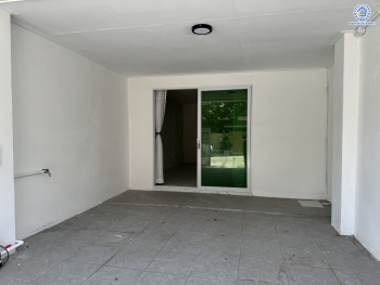 *****ทาวน์เฮ้าส์มือสอง โครงการ วังทอง ริเวอร์ปาร์ค เนื้อที่ 18 ตร.ว. พื้นที่ใช้สอย 140 ตร.ม. ฟังก์ชัน 3 ห้องนอน 2 ห้องน้ำ หน้าบ้านหันทางทิศใต้ บนทำเลดี เชื่อมต่อหลายเส้นทาง ใกล้ทางด่วน "อุตราภิมุข" และรถไฟฟ้าสายสีแดง "สถานีหลักหก"