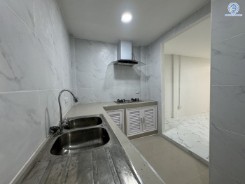 *****ทาวน์เฮ้าส์มือสอง โครงการ วังทอง ริเวอร์ปาร์ค เนื้อที่ 18 ตร.ว. พื้นที่ใช้สอย 140 ตร.ม. ฟังก์ชัน 3 ห้องนอน 2 ห้องน้ำ หน้าบ้านหันทางทิศใต้ บนทำเลดี เชื่อมต่อหลายเส้นทาง ใกล้ทางด่วน "อุตราภิมุข" และรถไฟฟ้าสายสีแดง "สถานีหลักหก"