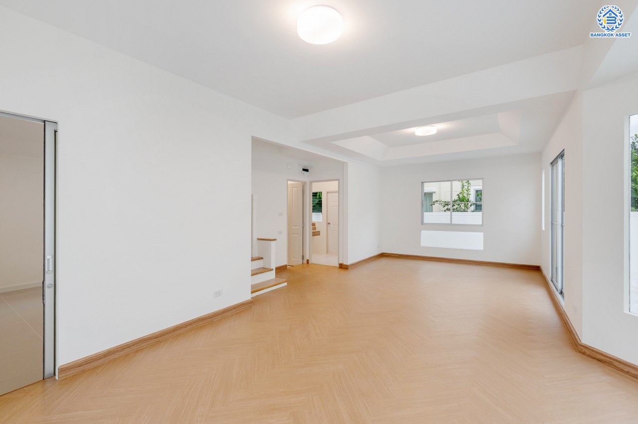 บ้านมือสองตกแต่งใหม่ โครงการ ชัยพฤกษ์ บางใหญ่ บ้านเดี่ยวหลังมุม แบรนด์คุณภาพ L&H พร้อม Facilities ครบครัน บนเนื้อที่ 54.7 ตร.ว. พื้นที่ใช้สอย 251.67 ตร.ม. ฟังก์ชัน 4 ห้องนอน 3 ห้องน้ำ จอดรถได้ 2 คัน ตกแต่งสไตล์เรียบหรู บนทำเลเดินทางสะดวก ใกล้รถไฟฟ้าสายสีม่วง "สถานีคลองบางไผ่" และเพียง 5 นาทีถึงเซ็นทรัล เวสต์เกต