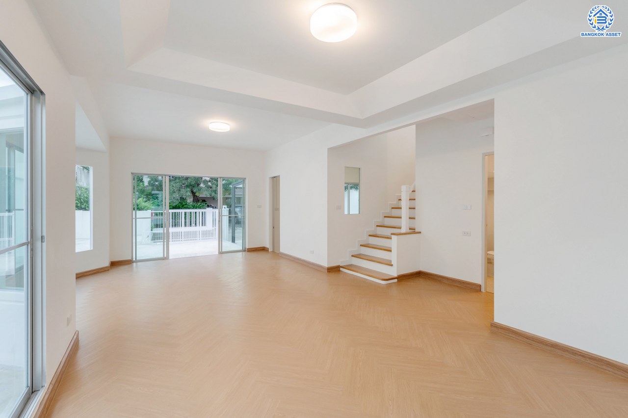 บ้านมือสองตกแต่งใหม่ โครงการ ชัยพฤกษ์ บางใหญ่ บ้านเดี่ยวหลังมุม แบรนด์คุณภาพ L&H พร้อม Facilities ครบครัน บนเนื้อที่ 54.7 ตร.ว. พื้นที่ใช้สอย 251.67 ตร.ม. ฟังก์ชัน 4 ห้องนอน 3 ห้องน้ำ จอดรถได้ 2 คัน ตกแต่งสไตล์เรียบหรู บนทำเลเดินทางสะดวก ใกล้รถไฟฟ้าสายสีม่วง "สถานีคลองบางไผ่" และเพียง 5 นาทีถึงเซ็นทรัล เวสต์เกต