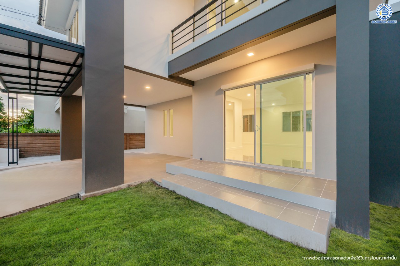 บ้านมือสองตกแต่งใหม่ โครงการ ฮาบิเทีย บางใหญ่ หลังมุม จากแบรนด์ Sansiri เนื้อที่ 68 ตร.ว. พื้นที่ใช้สอย 231.54 ตร.ม. ฟังก์ชัน 3 ห้องนอน 3 ห้องน้ำ 1 ห้องอเนกประสงค์ จอดรถได้ 2 คัน บนทำเลเดินทางสะดวก เชื่อมสู่ย่านใจกลางเมืองได้อย่างรวดเร็ว ใกล้เซ็นทรัลเวสต์เกต และรถไฟฟ้าสายสีม่วง "สถานีคลองบางไผ่"...