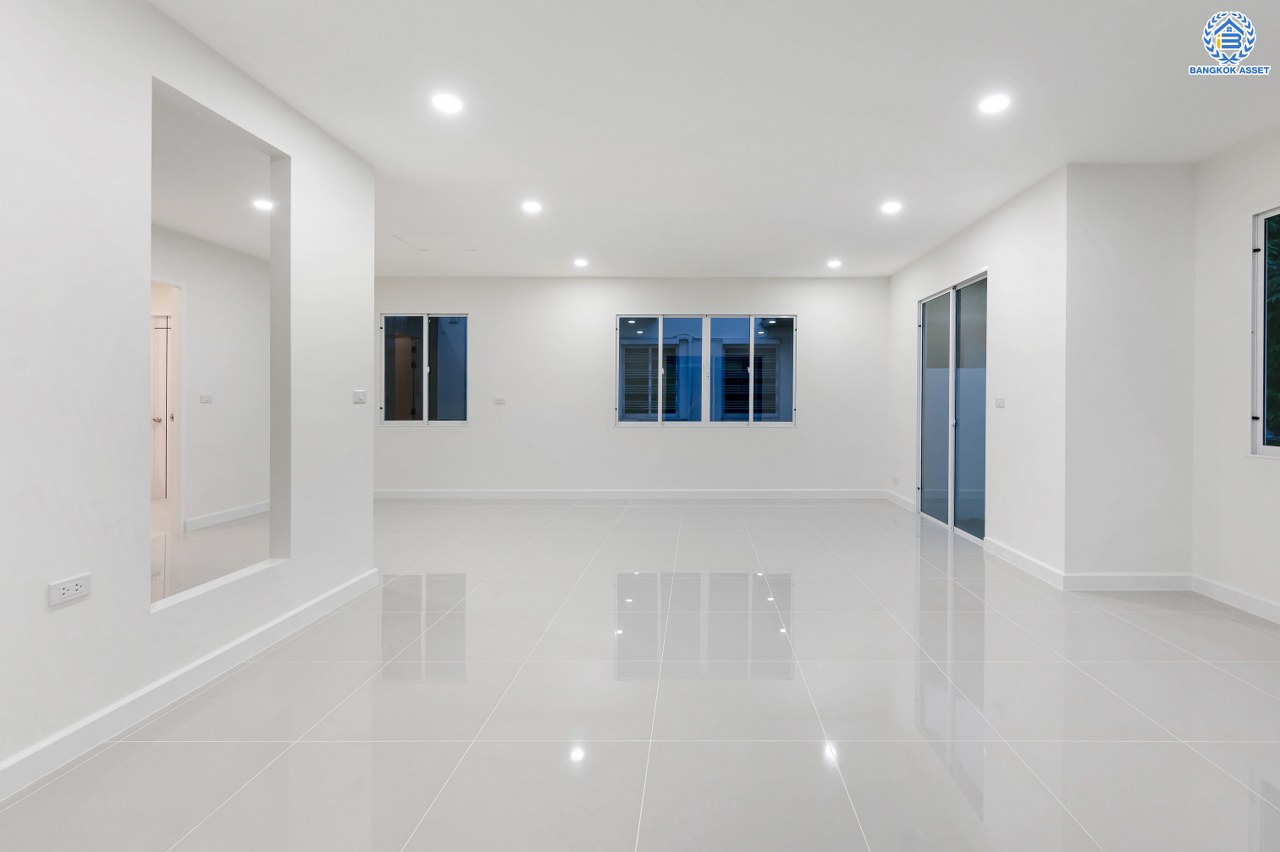 บ้านมือสองตกแต่งใหม่ โครงการ ฮาบิเทีย บางใหญ่ หลังมุม จากแบรนด์ Sansiri เนื้อที่ 68 ตร.ว. พื้นที่ใช้สอย 231.54 ตร.ม. ฟังก์ชัน 3 ห้องนอน 3 ห้องน้ำ 1 ห้องอเนกประสงค์ จอดรถได้ 2 คัน บนทำเลเดินทางสะดวก เชื่อมสู่ย่านใจกลางเมืองได้อย่างรวดเร็ว ใกล้เซ็นทรัลเวสต์เกต และรถไฟฟ้าสายสีม่วง "สถานีคลองบางไผ่"...