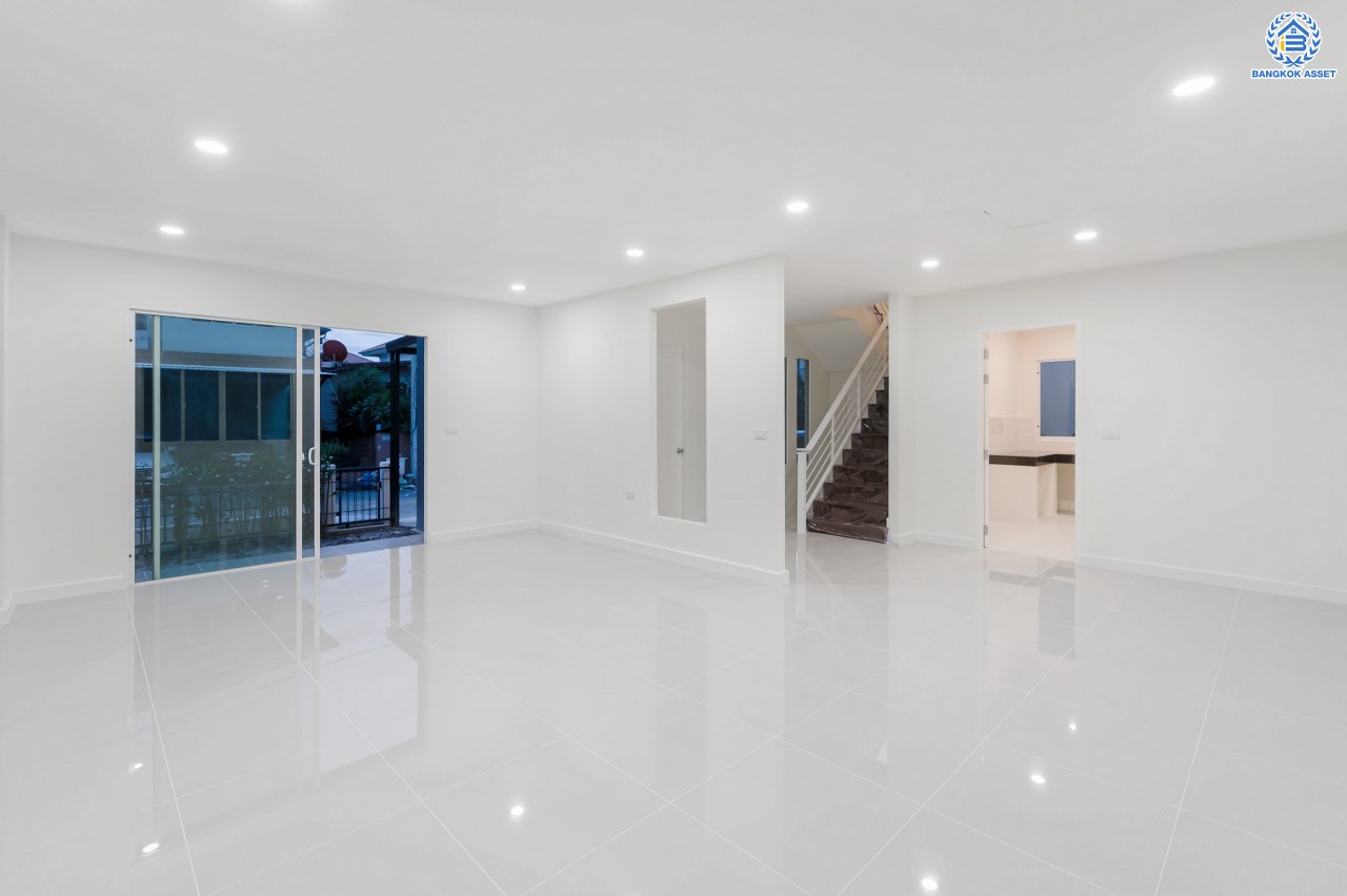 บ้านมือสองตกแต่งใหม่ โครงการ ฮาบิเทีย บางใหญ่ หลังมุม จากแบรนด์ Sansiri เนื้อที่ 68 ตร.ว. พื้นที่ใช้สอย 231.54 ตร.ม. ฟังก์ชัน 3 ห้องนอน 3 ห้องน้ำ 1 ห้องอเนกประสงค์ จอดรถได้ 2 คัน บนทำเลเดินทางสะดวก เชื่อมสู่ย่านใจกลางเมืองได้อย่างรวดเร็ว ใกล้เซ็นทรัลเวสต์เกต และรถไฟฟ้าสายสีม่วง "สถานีคลองบางไผ่"...