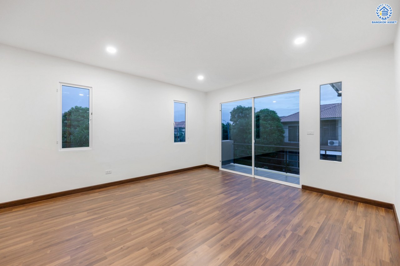 บ้านมือสองตกแต่งใหม่ โครงการ ฮาบิเทีย บางใหญ่ หลังมุม จากแบรนด์ Sansiri เนื้อที่ 68 ตร.ว. พื้นที่ใช้สอย 231.54 ตร.ม. ฟังก์ชัน 3 ห้องนอน 3 ห้องน้ำ 1 ห้องอเนกประสงค์ จอดรถได้ 2 คัน บนทำเลเดินทางสะดวก เชื่อมสู่ย่านใจกลางเมืองได้อย่างรวดเร็ว ใกล้เซ็นทรัลเวสต์เกต และรถไฟฟ้าสายสีม่วง "สถานีคลองบางไผ่"...