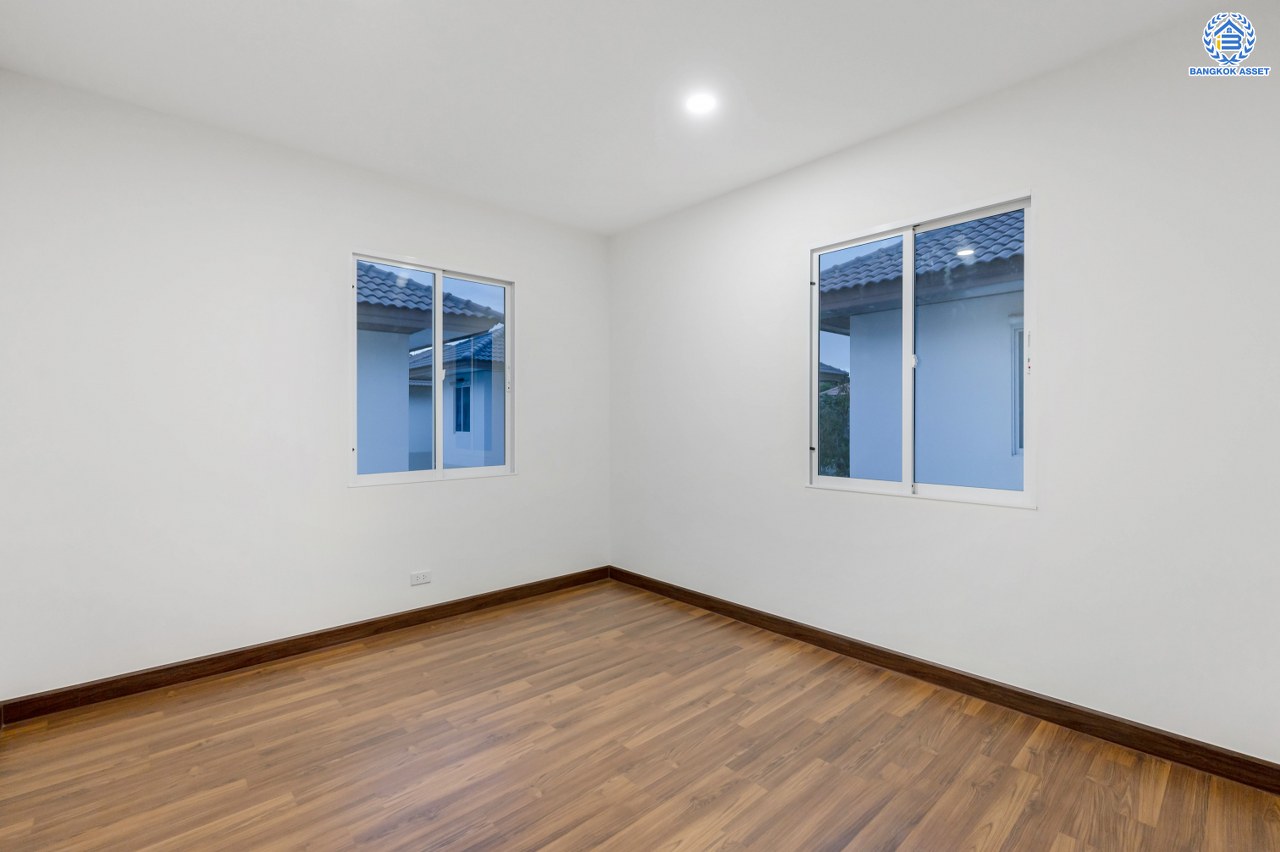 บ้านมือสองตกแต่งใหม่ โครงการ ฮาบิเทีย บางใหญ่ หลังมุม จากแบรนด์ Sansiri เนื้อที่ 68 ตร.ว. พื้นที่ใช้สอย 231.54 ตร.ม. ฟังก์ชัน 3 ห้องนอน 3 ห้องน้ำ 1 ห้องอเนกประสงค์ จอดรถได้ 2 คัน บนทำเลเดินทางสะดวก เชื่อมสู่ย่านใจกลางเมืองได้อย่างรวดเร็ว ใกล้เซ็นทรัลเวสต์เกต และรถไฟฟ้าสายสีม่วง "สถานีคลองบางไผ่"...