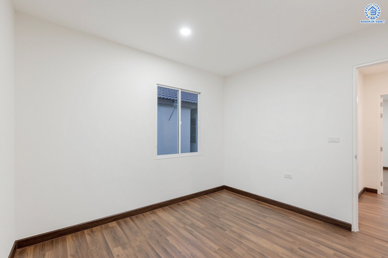 บ้านมือสองตกแต่งใหม่ โครงการ ฮาบิเทีย บางใหญ่ หลังมุม จากแบรนด์ Sansiri เนื้อที่ 68 ตร.ว. พื้นที่ใช้สอย 231.54 ตร.ม. ฟังก์ชัน 3 ห้องนอน 3 ห้องน้ำ 1 ห้องอเนกประสงค์ จอดรถได้ 2 คัน บนทำเลเดินทางสะดวก เชื่อมสู่ย่านใจกลางเมืองได้อย่างรวดเร็ว ใกล้เซ็นทรัลเวสต์เกต และรถไฟฟ้าสายสีม่วง "สถานีคลองบางไผ่"...