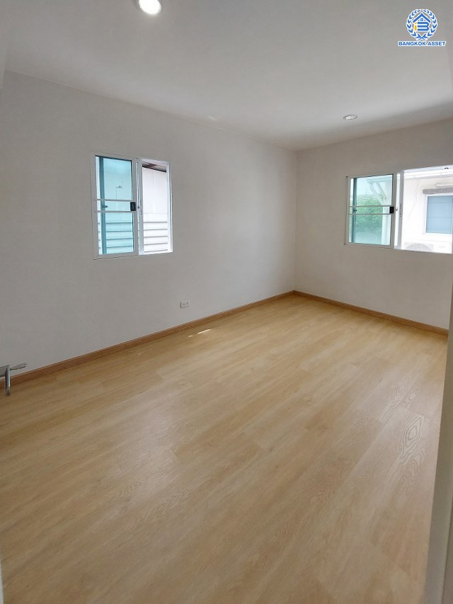 *****ทาวน์เฮ้าส์มือสองนนทบุรี โครงการ วิลเลตไลท์ ราชพฤกษ์-ปิ่นเกล้า หลังริม เนื้อที่ 43.7 ตร.ว. พื้นที่ใช้สอย 180 ตร.ม. ฟังก์ชัน 3 ห้องนอน 2 ห้องน้ำ 4 ที่จอดรถ แถมฟรี! 4 เครื่องดูดควัน บนทำเลดี เชื่อมต่อ ถนนกาญจนาภิเษก, ถนนราชพฤกษ์, ถนนนครอินทร์ ใกล้ทางด่วน "ศรีรัช"