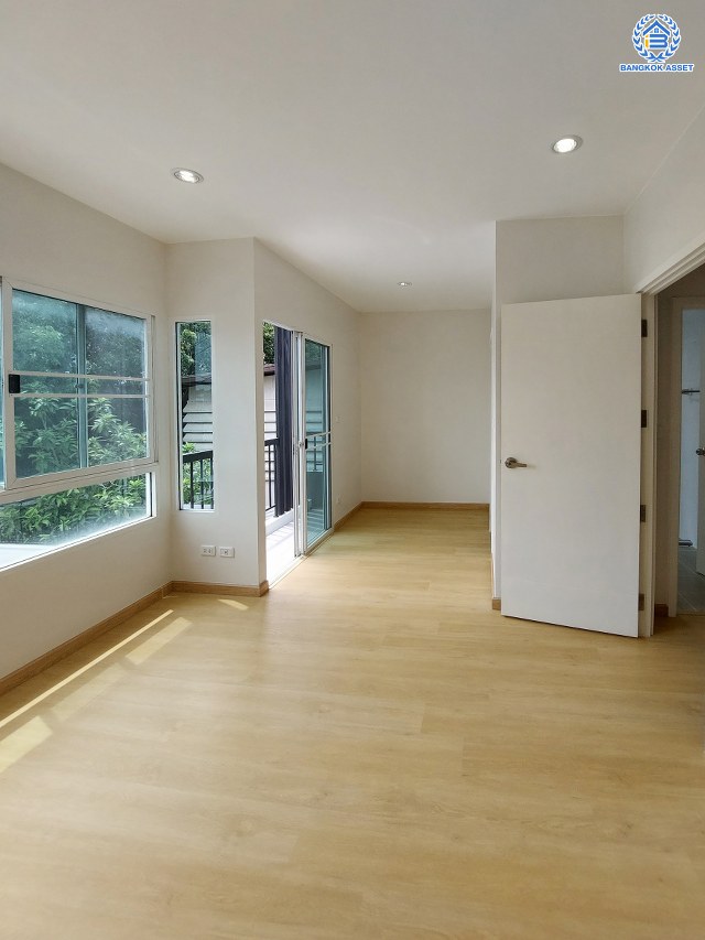 *****ทาวน์เฮ้าส์มือสองนนทบุรี โครงการ วิลเลตไลท์ ราชพฤกษ์-ปิ่นเกล้า หลังริม เนื้อที่ 43.7 ตร.ว. พื้นที่ใช้สอย 180 ตร.ม. ฟังก์ชัน 3 ห้องนอน 2 ห้องน้ำ 4 ที่จอดรถ แถมฟรี! 4 เครื่องดูดควัน บนทำเลดี เชื่อมต่อ ถนนกาญจนาภิเษก, ถนนราชพฤกษ์, ถนนนครอินทร์ ใกล้ทางด่วน "ศรีรัช"