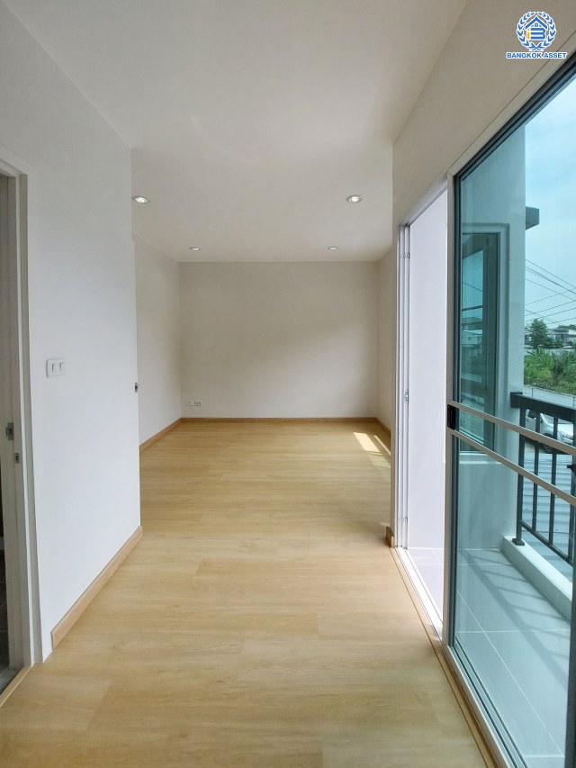 *****ทาวน์เฮ้าส์มือสองนนทบุรี โครงการ วิลเลตไลท์ ราชพฤกษ์-ปิ่นเกล้า หลังริม เนื้อที่ 43.7 ตร.ว. พื้นที่ใช้สอย 180 ตร.ม. ฟังก์ชัน 3 ห้องนอน 2 ห้องน้ำ 4 ที่จอดรถ แถมฟรี! 4 เครื่องดูดควัน บนทำเลดี เชื่อมต่อ ถนนกาญจนาภิเษก, ถนนราชพฤกษ์, ถนนนครอินทร์ ใกล้ทางด่วน "ศรีรัช"