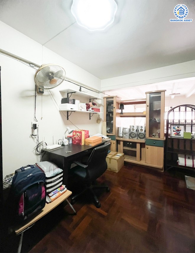 *****อาคารพาณิชย์ 3 ชั้นมือสองนนทบุรี ซอยติวานนท์38 เนื้อที่เยอะถึง 20 ตร.ว. พื้นที่ใช้สอย 250 ตร.ม. ฟังก์ชัน 3 ห้องนอน 4 ห้องน้ำ 1 ที่จอดรถ บนทำเลติดถนนติวานนท์ เดินทางสะดวก ใกล้รถไฟฟ้าสายสีชมพู "สถานีสนามบินน้ำ" และทางด่วน "งามวงศ์วาน"