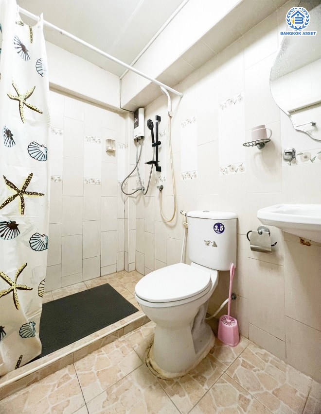 *****อาคารพาณิชย์ 3 ชั้นมือสองนนทบุรี ซอยติวานนท์38 เนื้อที่เยอะถึง 20 ตร.ว. พื้นที่ใช้สอย 250 ตร.ม. ฟังก์ชัน 3 ห้องนอน 4 ห้องน้ำ 1 ที่จอดรถ บนทำเลติดถนนติวานนท์ เดินทางสะดวก ใกล้รถไฟฟ้าสายสีชมพู "สถานีสนามบินน้ำ" และทางด่วน "งามวงศ์วาน"