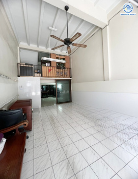 *****อาคารพาณิชย์ 3 ชั้นมือสองนนทบุรี ซอยติวานนท์38 เนื้อที่เยอะถึง 20 ตร.ว. พื้นที่ใช้สอย 250 ตร.ม. ฟังก์ชัน 3 ห้องนอน 4 ห้องน้ำ 1 ที่จอดรถ บนทำเลติดถนนติวานนท์ เดินทางสะดวก ใกล้รถไฟฟ้าสายสีชมพู "สถานีสนามบินน้ำ" และทางด่วน "งามวงศ์วาน"