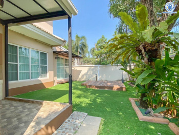 *****บ้านเดี่ยวมือสอง โครงการ สีวลี ปิ่นเกล้า-สาทร หลังริม เนื้อที่ 81.40 ตร.ว. พื้นที่ใช้สอย 240 ตร.ม. ฟังก์ชัน 3 ห้องนอน 3 ห้องน้ำ 2 ที่จอดรถ ใกล้คอมมูนิตี้มอลล์ที่ครบครัน บนทำเลเดินทางสะดวก เชื่อมต่อถนนนครอินทร์ ถนนราชพฤกษ์ ถนนกาญจนาภิเษก ใกล้รถไฟฟ้าสายสีม่วง "สถานีบางรักน้อยท่าอิฐ" และจุดขึ้นทางด่วน "ศรีรัช"