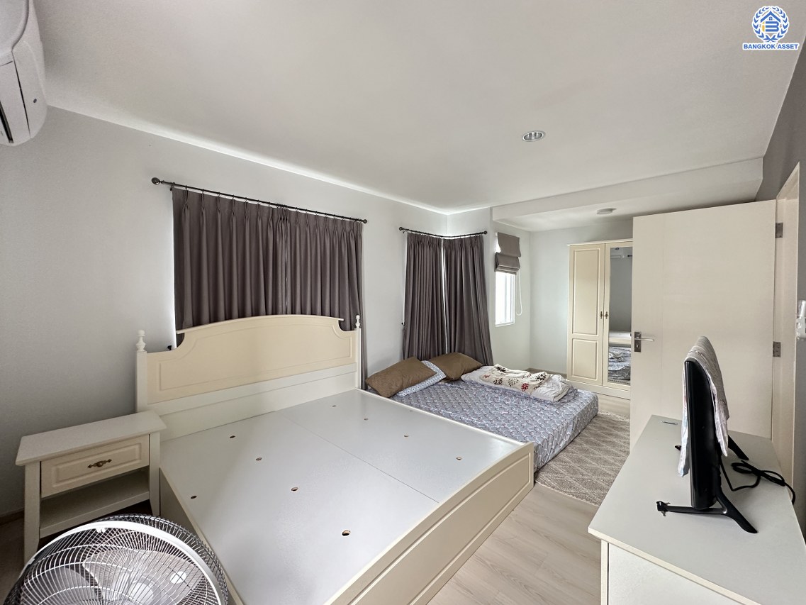 ******บ้านแฝดมือสอง โครงการ วิลลาจจิโอ2 พระราม2 เนื้อที่ 37.40 ตร.ว. พี้นที่ใช้สอย 133 ตร.ม. ฟังก์ชัน 3 ห้องนอน 2 ห้องน้ำ 2 ที่จอดรถ บ้านพร้อมอยู่ บนทำเลดี เชื่อมต่อถนนพระราม2 ถนนกาญจนาภิเษก ถนนเอกชัย ใกล้ห้างสรรพสินค้าเซ็นทรัล พระราม2