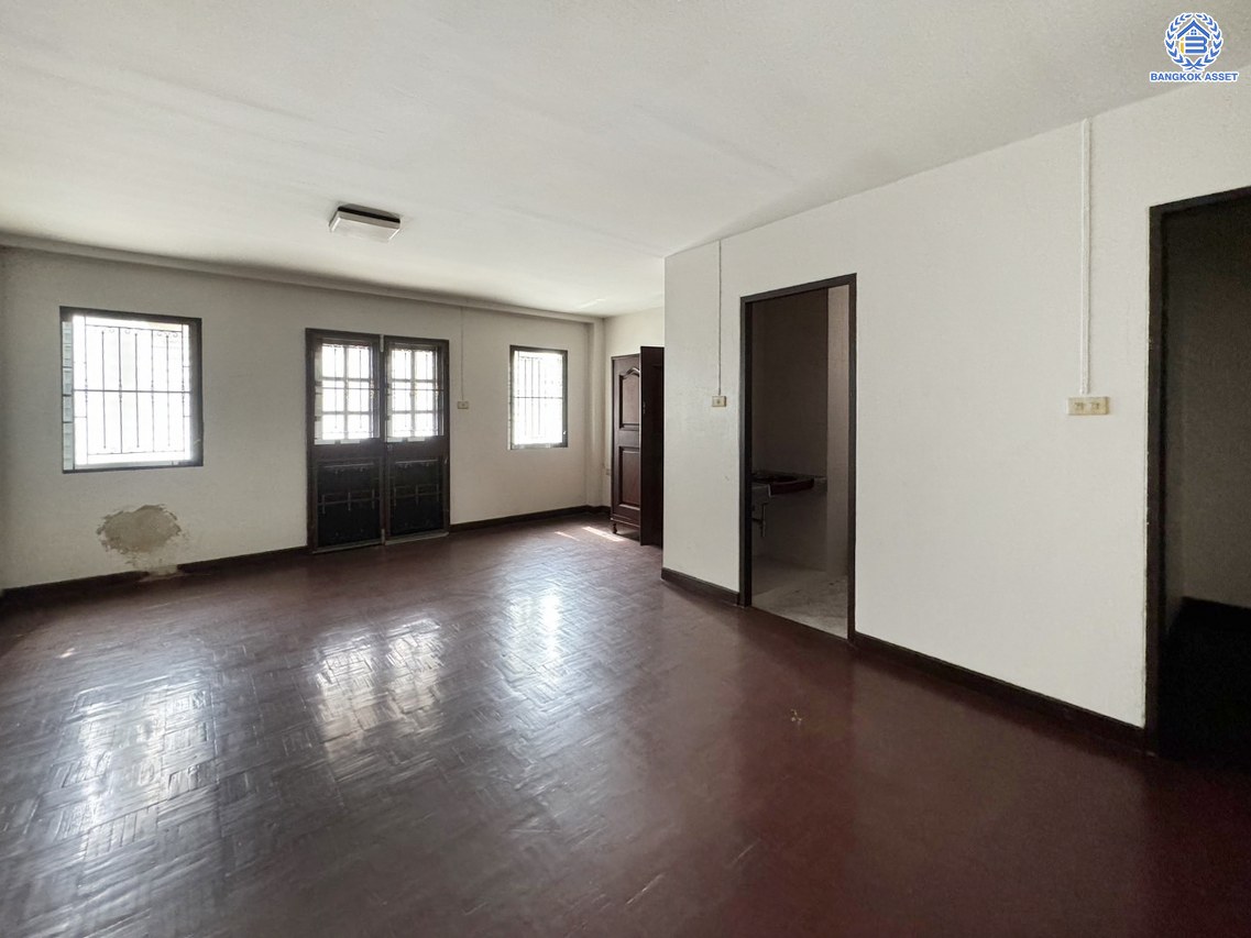 *****ทาวน์โฮมมือสองนนทบุรี โครงการ พิบูลย์การ์เด้นวิลล์ พิบูลย์สงคราม16 เนื้อที่ 26.20 ตร.ว. ฟังก์ชัน 4 ห้องนอน 5 ห้องน้ำ 2 ที่จอดรถ บนทำเลเชื่อมถนนพิบูลย์สงคราม, ถนนวงศ์สว่าง, ถนนนครอินทร์ และถนนติวานนท์ ใกล้รถไฟฟ้าสายสีม่วง "สถานีแยกติวานนท์" ใกล้จุดขึ้นทางด่วน "ศรีรัช-วงแหวนรอบนอก" จองเลย!