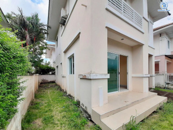 *****บ้านแฝดมือสอง โครงการ แลนซีโอ รามอินทรา-นวมินทร์ เนื้อที่ 38.50 ตร.ว. พื้นที่ใช้สอย 154 ตร.ม. ฟังก์ชัน 3 ห้องนอน 3 ห้องน้ำ 2 ที่จอดรถ ใกล้แหล่งอำนวยความสะดวก เชื่อมต่อถนนเลียบคลองสอง, ปัญญาอินทรา, ถนนหทัยราษฎร์, ถนนนพระยาสุเรนทร์ จุดขึ้นทางด่วน "วงแหวนรอบนอกฝั่งตะวันออก" และ รถไฟฟ้าสายสีชมพู "สถานีคู้บอน"