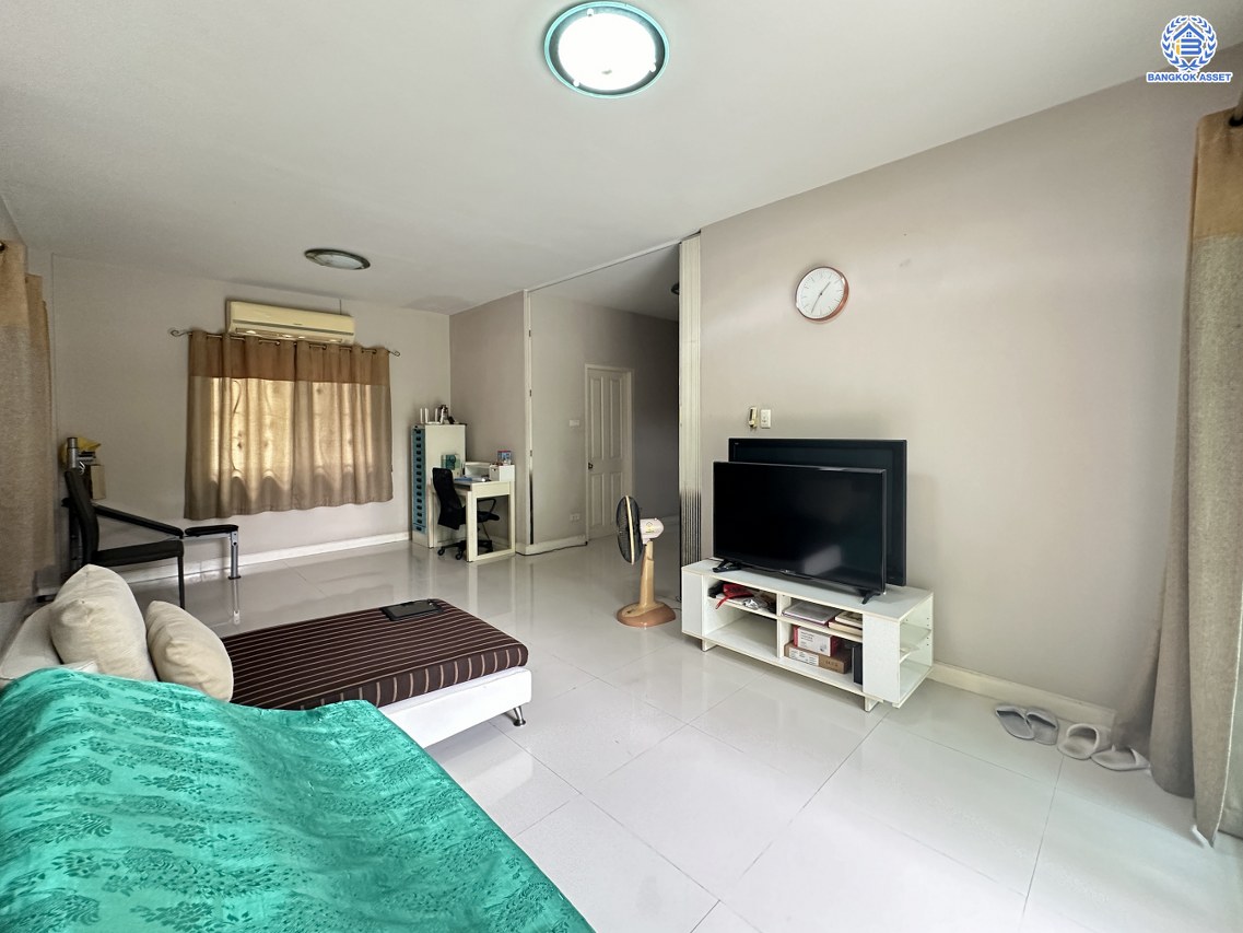 *****บ้านเดี่ยวมือสองนนทบุรี โครงการ ศศิภา บางกรวย-ไทรน้อย หลังริม เนื้อที่ 72.50 ตร.ว. ฟังก์ชัน 4 ห้องนอน 3 ห้องน้ำ จอดรถได้ 2 คัน โครงการตั้งบนทำเลเดินทางสะดวก เชื่อมต่อถนนบางกรวย-ไทรน้อย และ ใกล้เซ็นทรัลเวสต์เกต รถไฟฟ้าสายสีม่วง "สถานีบางพลู"