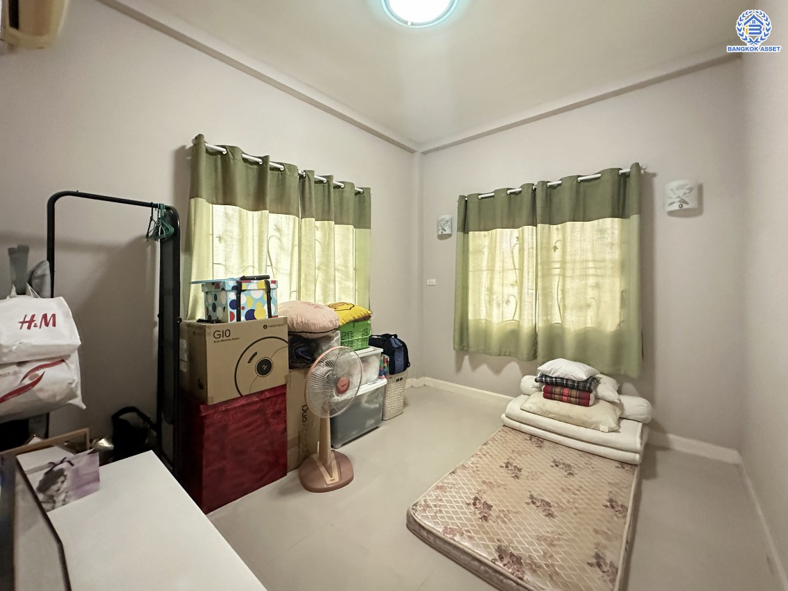 *****บ้านเดี่ยวมือสองนนทบุรี โครงการ ศศิภา บางกรวย-ไทรน้อย หลังริม เนื้อที่ 72.50 ตร.ว. ฟังก์ชัน 4 ห้องนอน 3 ห้องน้ำ จอดรถได้ 2 คัน โครงการตั้งบนทำเลเดินทางสะดวก เชื่อมต่อถนนบางกรวย-ไทรน้อย และ ใกล้เซ็นทรัลเวสต์เกต รถไฟฟ้าสายสีม่วง "สถานีบางพลู"