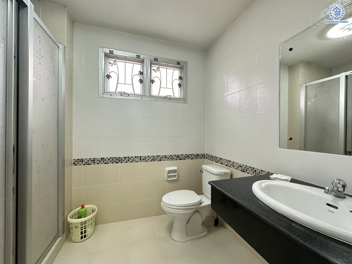 *****บ้านเดี่ยวมือสองนนทบุรี โครงการ ศศิภา บางกรวย-ไทรน้อย หลังริม เนื้อที่ 72.50 ตร.ว. ฟังก์ชัน 4 ห้องนอน 3 ห้องน้ำ จอดรถได้ 2 คัน โครงการตั้งบนทำเลเดินทางสะดวก เชื่อมต่อถนนบางกรวย-ไทรน้อย และ ใกล้เซ็นทรัลเวสต์เกต รถไฟฟ้าสายสีม่วง "สถานีบางพลู"