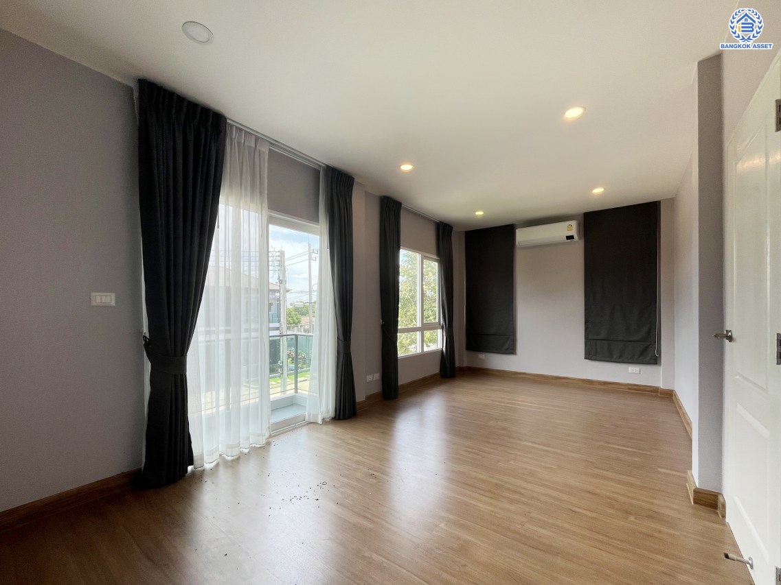 *****บ้านเดี่ยวมือสอง โครงการ เซนโทร ชัยพฤกษ์-345 เนื้อที่ 64.50 ตร.ว. ฟังก์ชัน 3 ห้องนอน 3 ห้องน้ำ 2 ที่จอดรถ บ้านสภาพดี พร้อมเข้าอยู่ บนทำเลดี เชื่อมต่อถนนสะพานนนทบุรี-บางบัวทอง ถนนราชพฤกษ์ ใกล้จุดขึ้นทางด่วน "ศรีรัช"