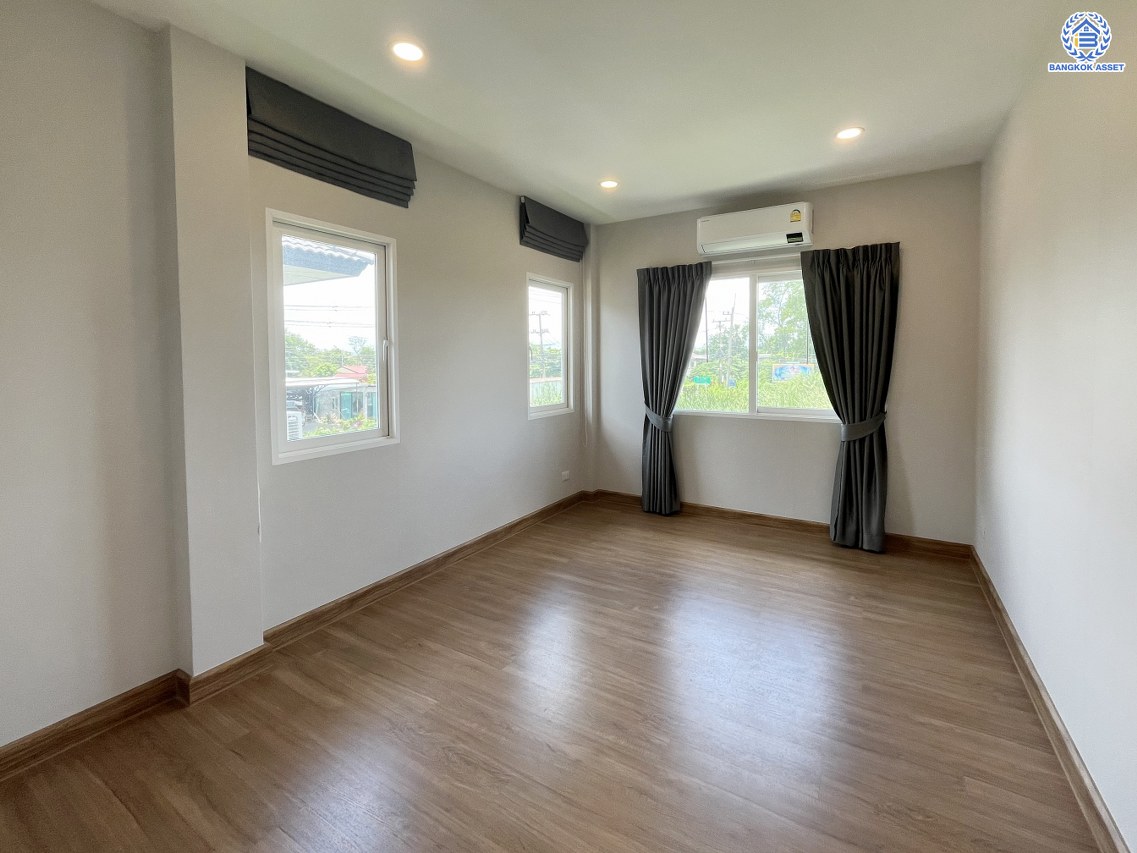 *****บ้านเดี่ยวมือสอง โครงการ เซนโทร ชัยพฤกษ์-345 เนื้อที่ 64.50 ตร.ว. ฟังก์ชัน 3 ห้องนอน 3 ห้องน้ำ 2 ที่จอดรถ บ้านสภาพดี พร้อมเข้าอยู่ บนทำเลดี เชื่อมต่อถนนสะพานนนทบุรี-บางบัวทอง ถนนราชพฤกษ์ ใกล้จุดขึ้นทางด่วน "ศรีรัช"