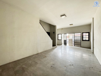 *****ทาวน์โฮม 3 ชั้นมือสอง โครงการ พิบูลย์การ์เด้นวิลล์ พิบูลย์สงคราม16 เนื้อที่เกือบ 35.8 ตร.ว. พื้นที่ใช้สอย 200 ตร.ม. ฟังก์ชัน 4 ห้องนอน 5 ห้องน้ำ บนสุดยอดทำเล เชื่อมถนนพิบูลย์สงคราม, ถนนวงศ์สว่าง, ถนนนครอินทร์ และถนนติวานนท์ ใกล้รถไฟฟ้าสายสีม่วง "สถานีแยกติวานนท์" และจุดขึ้นทางด่วน "ศรีรัช-วงแหวนรอบนอก"