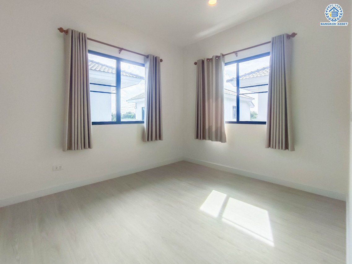 *****บ้านแฝดมือสองนนทบุรี โครงการ เพอร์เฟคพาร์ค แจ้งวัฒนะ เนื้อที่ 36.70 ตร.ว. ฟังก์ชัน 3 ห้องนอน 2 ห้องน้ำ 2 ที่จอดรถ ฟรี! เครื่องปรับอากาศ โครงการบนทำเลใกล้เมือง เชื่อมต่อถนนรัตนาธิเบศร์ ถนนชัยพฤกษ์ ถนนกาญจนาภิเษก ใกล้รถไฟฟ้าสายสีชมพู "สถานีห้าแยกปากเกร็ด" และจุดขึ้นทางด่วน "แจ้งวัฒนะ"