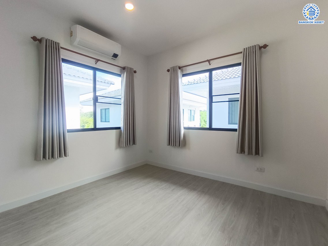 *****บ้านแฝดมือสองนนทบุรี โครงการ เพอร์เฟคพาร์ค แจ้งวัฒนะ เนื้อที่ 36.70 ตร.ว. ฟังก์ชัน 3 ห้องนอน 2 ห้องน้ำ 2 ที่จอดรถ ฟรี! เครื่องปรับอากาศ โครงการบนทำเลใกล้เมือง เชื่อมต่อถนนรัตนาธิเบศร์ ถนนชัยพฤกษ์ ถนนกาญจนาภิเษก ใกล้รถไฟฟ้าสายสีชมพู "สถานีห้าแยกปากเกร็ด" และจุดขึ้นทางด่วน "แจ้งวัฒนะ"