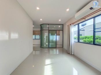 *****บ้านแฝดมือสองนนทบุรี โครงการ เพอร์เฟคพาร์ค แจ้งวัฒนะ เนื้อที่ 36.70 ตร.ว. ฟังก์ชัน 3 ห้องนอน 2 ห้องน้ำ 2 ที่จอดรถ ฟรี! เครื่องปรับอากาศ โครงการบนทำเลใกล้เมือง เชื่อมต่อถนนรัตนาธิเบศร์ ถนนชัยพฤกษ์ ถนนกาญจนาภิเษก ใกล้รถไฟฟ้าสายสีชมพู "สถานีห้าแยกปากเกร็ด" และจุดขึ้นทางด่วน "แจ้งวัฒนะ"