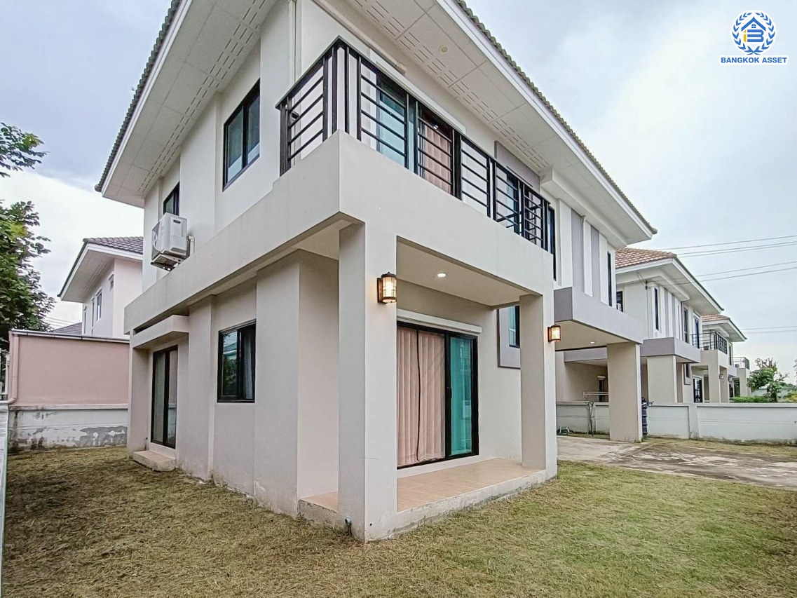 *****บ้านเดี่ยวมือสองนนทบุรี โครงการ เดอะเกรท บางใหญ่ หลังมุม เนื้อที่ 60.4 ตร.ว. พื้นที่ใช้สอย 180 ตร.ม. ฟังก์ชัน 3 ห้องนอน 2 ห้องน้ำ 2 ที่จอดรถ ฟรี! เครื่องปรับอากาศ เครื่องทำน้ำอุ่น โครงการบนทำเลใกล้เมือง เชื่อมต่อถนนรัตนาธิเบศร์ ถนนกาญจนาภิเษก ใกล้รถไฟฟ้าสายสีม่วง "สถานีคลองบางไผ่" และจุดขึ้นทางด่วน "ศรีรัช"