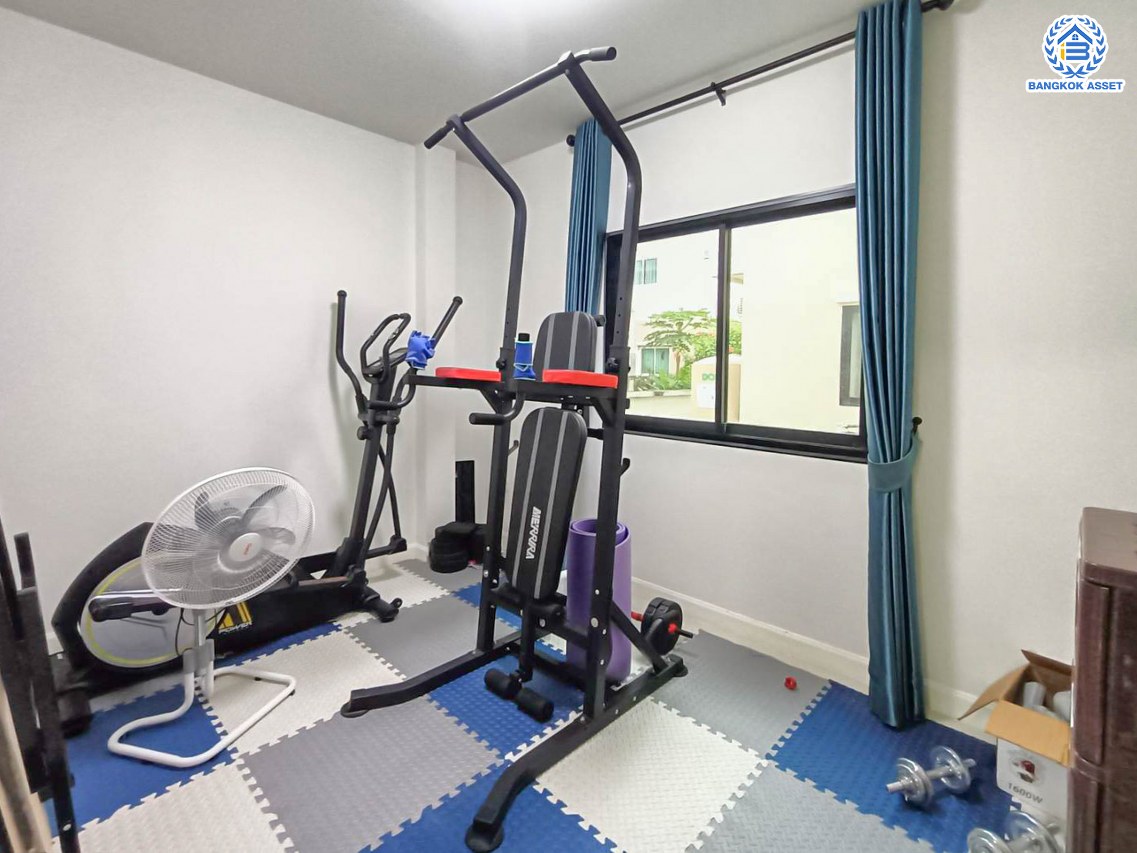 *****บ้านเดี่ยวมือสองนนทบุรี โครงการ เดอะเกรท บางใหญ่ หลังมุม เนื้อที่ 60.4 ตร.ว. พื้นที่ใช้สอย 180 ตร.ม. ฟังก์ชัน 3 ห้องนอน 2 ห้องน้ำ 2 ที่จอดรถ ฟรี! เครื่องปรับอากาศ เครื่องทำน้ำอุ่น โครงการบนทำเลใกล้เมือง เชื่อมต่อถนนรัตนาธิเบศร์ ถนนกาญจนาภิเษก ใกล้รถไฟฟ้าสายสีม่วง "สถานีคลองบางไผ่" และจุดขึ้นทางด่วน "ศรีรัช"