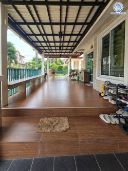 *****บ้านมือสองนนทบุรี โครงการ ชัยพฤกษ์2 ติวานนท์ เนื้อที่ 54.4 ตร.ว. พื้นที่ใช้สอย 180 ตร.ม. ฟังก์ชัน 4 ห้องนอน 2 ห้องน้ำ จอดรถได้ 2 คัน บนทำเลศักยภาพ หน้าโครงการติดถนนใหญ่ เชื่อมต่อถนนราชพฤกษ์ ใกล้จุดขึ้นทางด่วน "ศรีสมาน"