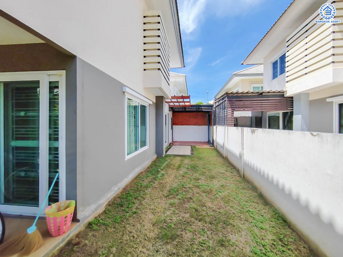 บ้านแฝดมือสอง โครงการ พฤกษาทาวน์ เซเรนิติ้2 เพชรเกษม81 เนื้อที่ 40.30 ตร.ว. พื้นที่ใช้สอย 138 ตร.ม. ฟังก์ชัน 3 ห้องนอน 2 ห้องน้ำ 1 ที่จอดรถ บ้านสวยบนทำเลดีเดินทางสะดวกเชื่อมต่อหลากหลายเส้นทาง ใกล้เดอะมอลล์บางแค แถมฟรี เครื่องปรับอากาศ พร้อมเข้าอยู่ได้เลย...