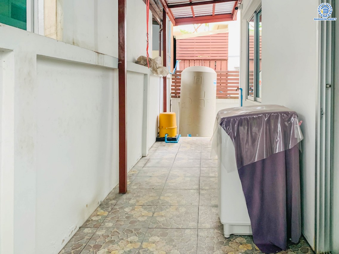 *****บ้านแฝดมือสอง โครงการ มอตโต้ กาญจนาภิเษก-พระราม2 เนื้อที่ 35 ตร.ว. พื้นที่ใช้สอย 160 ตร.ม. ฟังก์ชัน 3 ห้องนอน 3 ห้องน้ำ 2 ที่จอดรถ ฟรี! เครื่องปรับอากาศ เครื่องทำน้ำอุ่น โครงการบนทำเลใกล้เมือง เชื่อมต่อถนนกาญจนาภิเษก, ถนนพระราม2, ถนนเอกชัย ใกล้โรงเรียนเลิศหล้า