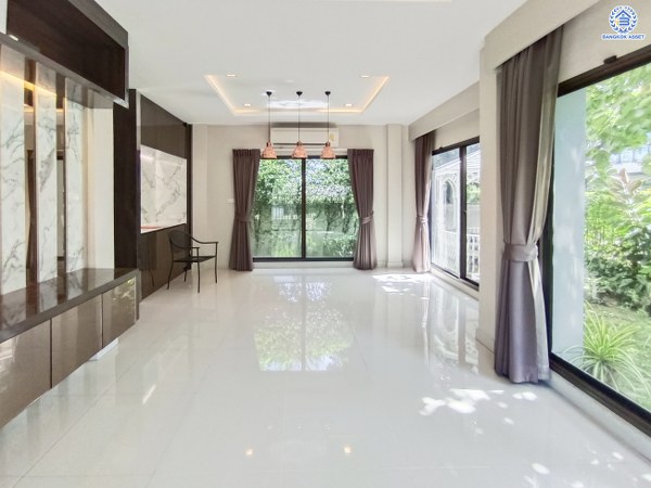 *****บ้านเดี่ยวมือสองนนทบุรี โครงการ เวนิว พระราม5 หลังมุม เนื้อที่กว้างขวางถึง 68.80 ตร.ว. ฟังก์ชัน 4 ห้องนอน 3 ห้องน้ำ 2 ที่จอดรถ ทำเลดี เพียง 10 นาทีก็ถึงรถไฟฟ้าสายสีม่วง "สถานีแยกติวานนท์" และจุดขึ้นทางด่วน "ศรีรัช" แถมฟรี เครื่องปรับอากาศ เครื่องทำน้ำอุ่น และ เครื่องดูดควัน พร้อมเข้าอยู่ได้เลย