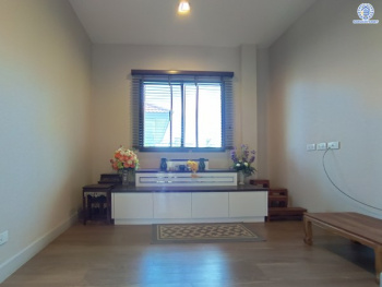 *****บ้านเดี่ยวมือสองนนทบุรี โครงการ เวนิว พระราม5 หลังมุม เนื้อที่กว้างขวางถึง 68.80 ตร.ว. ฟังก์ชัน 4 ห้องนอน 3 ห้องน้ำ 2 ที่จอดรถ ทำเลดี เพียง 10 นาทีก็ถึงรถไฟฟ้าสายสีม่วง "สถานีแยกติวานนท์" และจุดขึ้นทางด่วน "ศรีรัช" แถมฟรี เครื่องปรับอากาศ เครื่องทำน้ำอุ่น และ เครื่องดูดควัน พร้อมเข้าอยู่ได้เลย