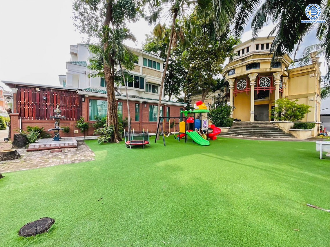 ทาวน์โฮม 3 ชั้นมือสอง โครงการ เศรณีปาร์ค วิภาวดี60 เนื้อที่ 25.20 ตร.ว. พื้นที่ใช้สอย 202.72 ตร.ม. พร้อมฟังก์ชัน 3 ห้องนอน 3 ห้องน้ำ 2 ที่จอดรถ บ้านราคาดีมาก บนทำเลใกล้แหล่งอำนวยความสะดวกหลากหลาย เชื่อมต่อถนนวิภาวดี-รังสิต ถนนประเสริฐมนูกิจ ใกล้รถไฟฟ้าสายสีเขียว "สถานีบางบัว" ใกล้จุดขึ้นทางด่วน "อุตราภิมุข"...