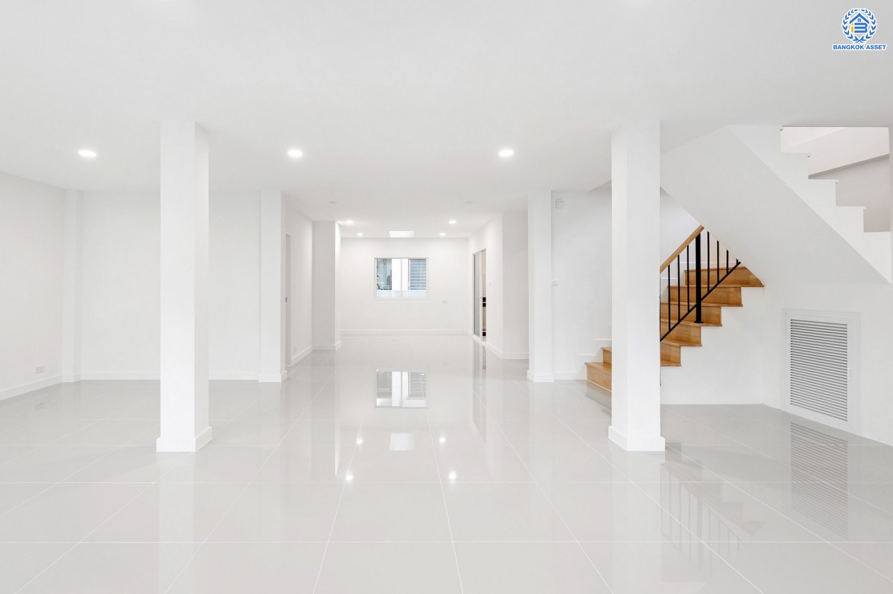 บ้านมือสองตกแต่งใหม่ โครงการ มณียา มาสเตอร์พีช รัตนาธิเบศร์ แบรนด์ Property Perfect เนื้อที่ 54.00 ตร.ว. พื้นที่ใช้สอย 245.86 ตร.ม. ฟังก์ชัน 4 ห้องนอน 4 ห้องน้ำ 2 ที่จอดรถ บนทำเลที่ดีที่สุด เชื่อมต่อ ถนนรัตนาธิเบศร์ และ ถนนราชพฤกษ์ ใจกลาง 2 เซ็นทรัลฯ ใกล้รถไฟฟ้าสายสีม่วง "สถานีบางรักน้อยท่าอิฐ" และ "สถานีไทรม้า"