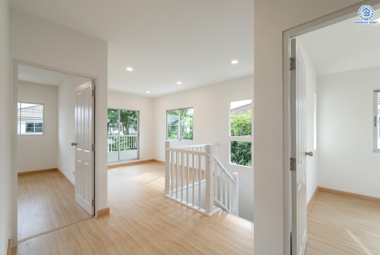 บ้านมือสองตกแต่งใหม่ โครงการ ชัยพฤกษ์ บางใหญ่ บ้านเดี่ยวแบรนด์คุณภาพ L&H สภาพแวดล้อมดี พร้อม Facilities ครบครัน บนเนื้อที่ 61.00 ตร.ว. พื้นที่ใช้สอย 177.47 ตร.ม. ฟังก์ชัน 3 ห้องนอน 3 ห้องน้ำ จอดรถได้ 2 คัน บนทำเลเดินทางสะดวก ใกล้รถไฟฟ้าสายสีม่วง "สถานีคลองบางไผ่" และเพียง 5 นาทีถึงเซ็นทรัล เวสต์เกต...