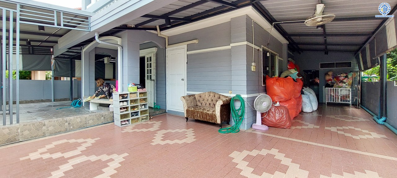 *****บ้านเดี่ยวมือสองนนทบุรี โครงการ มณียา2 ท่าอิฐ แบรนด์ Property Perfect เนื้อที่ 51.00 ตร.ว. พื้นที่ใช้สอย 130 ตร.ม. ฟังก์ชัน 4 ห้องนอน 3 ห้องน้ำ 2 ที่จอดรถ บนทำเลเชื่อมต่อถนนรัตนาธิเบศร์ และถนนราชพฤกษ์ ใจกลาง 2 เซ็นทรัลฯ ใกล้ MRT "สถานีบางรักน้อยท่าอิฐ" และทางด่วน "งามวงศ์วาน"