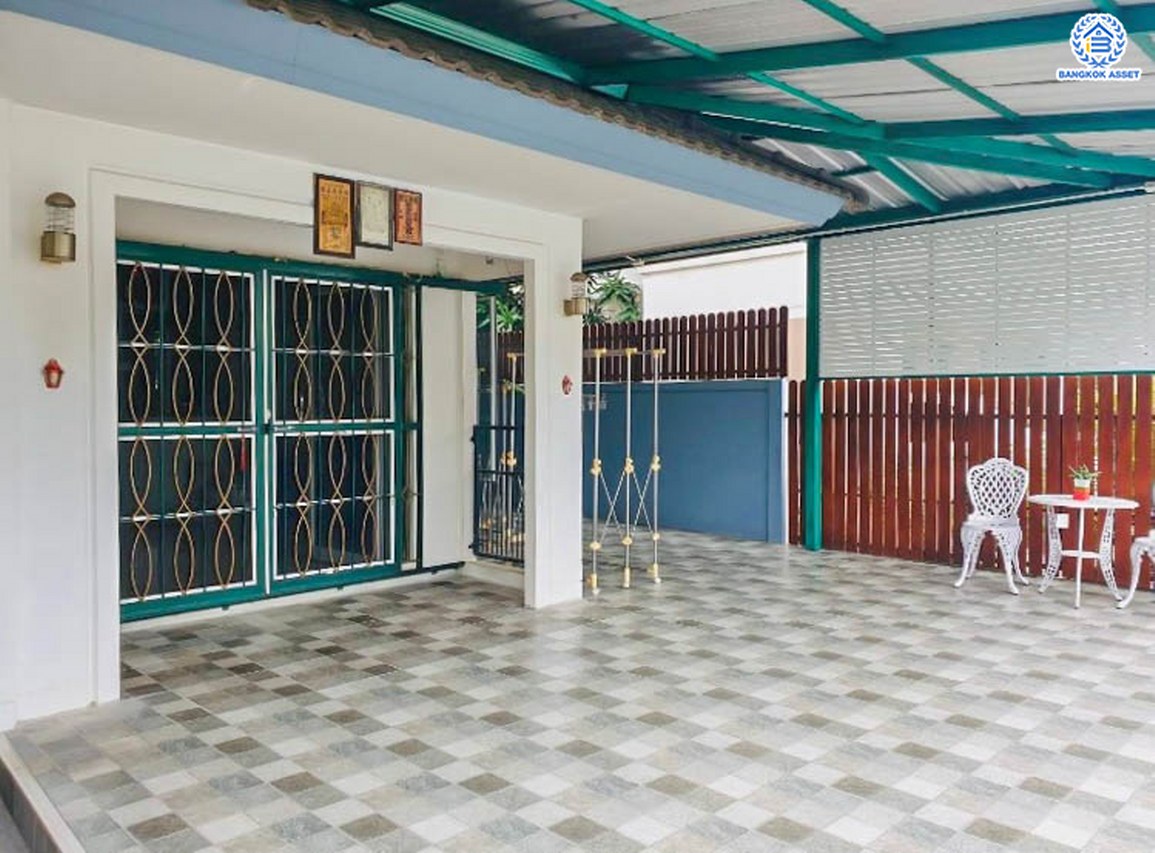 *****บ้านเดี่ยวมือสอง โครงการ พฤกษ์ลดา1 วงแหวน-รัตนาธิเบศร์ จาก L&H เนื้อที่ 50 ตร.ว. ฟังก์ชัน 3 ห้องนอน 2 ห้องน้ำ 2 ที่จอดรถ แถมฟรี! เครื่องปรับอากาศ โครงการบนทำเลเดินทางสะดวก เชื่อมต่อถนนบางกรวย-ไทรน้อย ถนนคลองถนน ถนนกาญจนาภิเษก ใกล้รถไฟฟ้าสายสีม่วง "สถานีคลองบางไผ่"