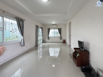 *****บ้านแฝดมือสองนนทบุรี โครงการ เพอร์เฟคพาร์ค พระราม5-บางใหญ่ เนื้อที่กว้าง 36.70 ตร.ว. พื้นที่ใช้สอย 130 ตร.ม. ฟังก์ชัน 3 ห้องนอน 2 ห้องน้ำ 2 ที่จอดรถ บ้านสภาพสวย พร้อมเข้าอยู่ บนทำเลเชื่อมต่อ ถนนกาญจนาภิเษก ใกล้รถไฟฟ้าสายสีม่วง "สถานีตลาดบางใหญ่" เพียง 15 นาที และยังใกล้ทางด่วน "ศรีรัช"